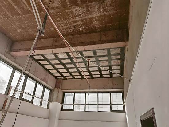 碳纤维加固楼板 (1)